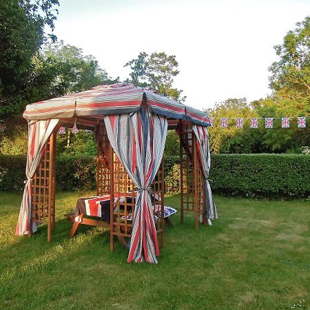 Fosse Farmhouse Holiday Cottages Chippenham  Exteriér fotografie
