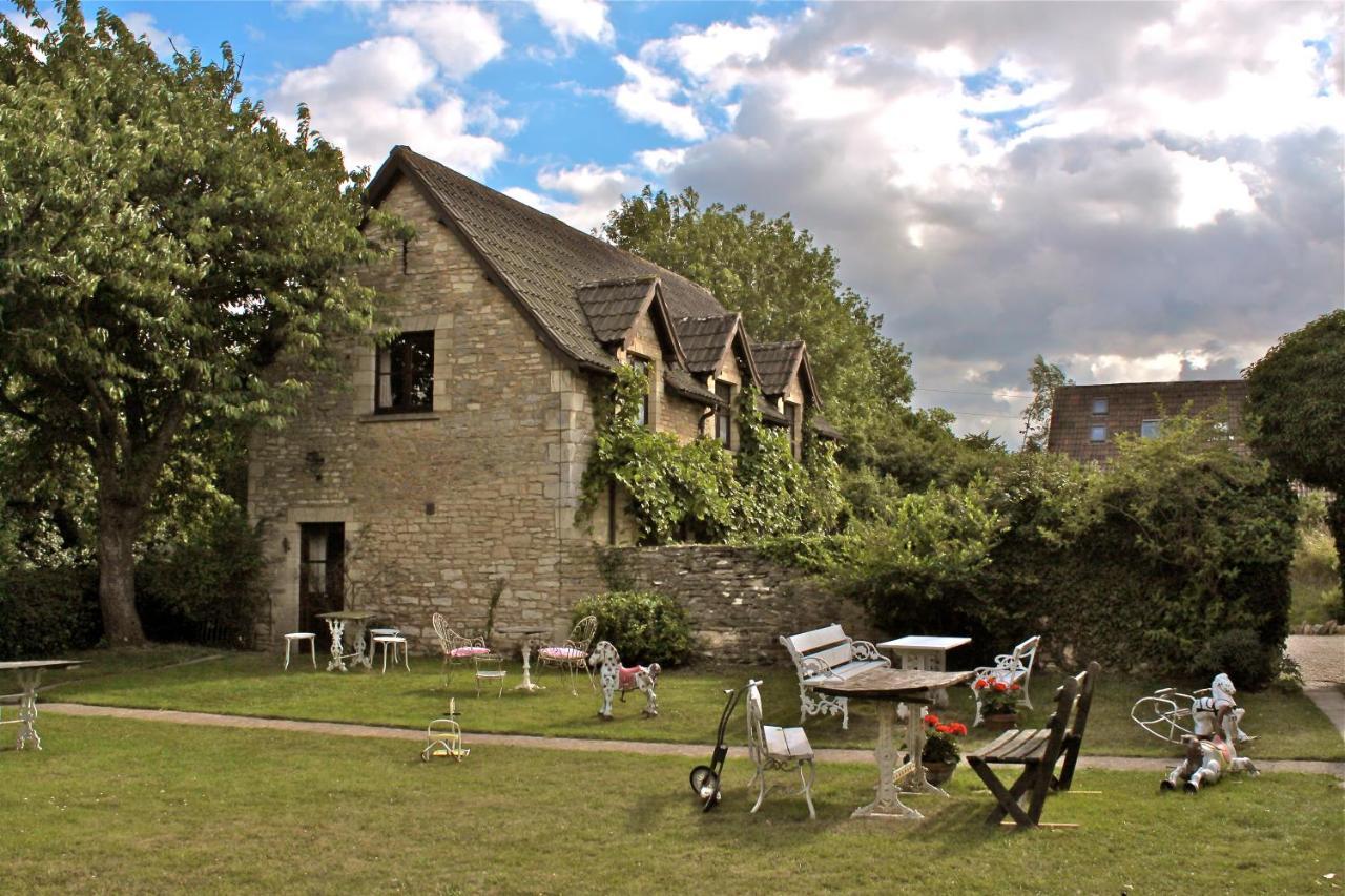 Fosse Farmhouse Holiday Cottages Chippenham  Exteriér fotografie