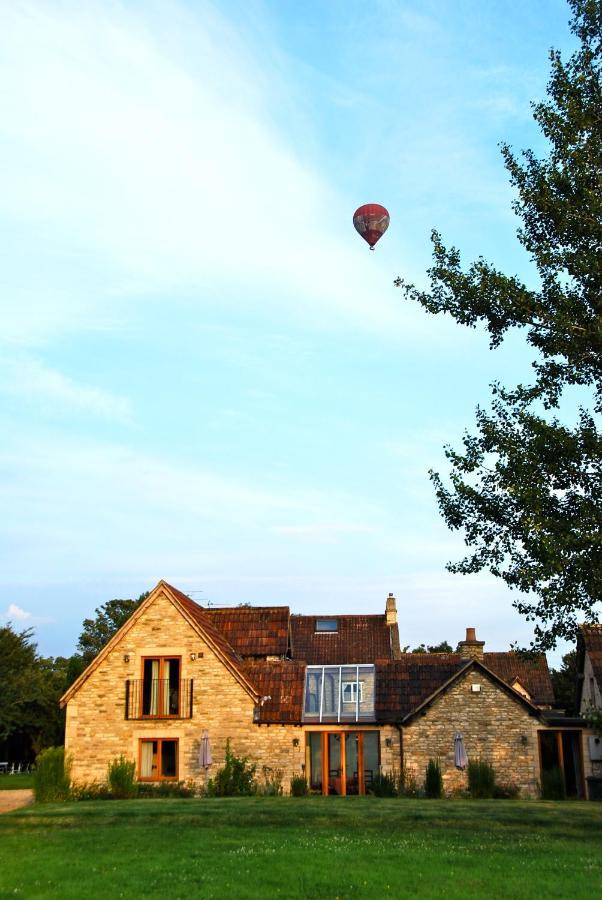 Fosse Farmhouse Holiday Cottages Chippenham  Exteriér fotografie