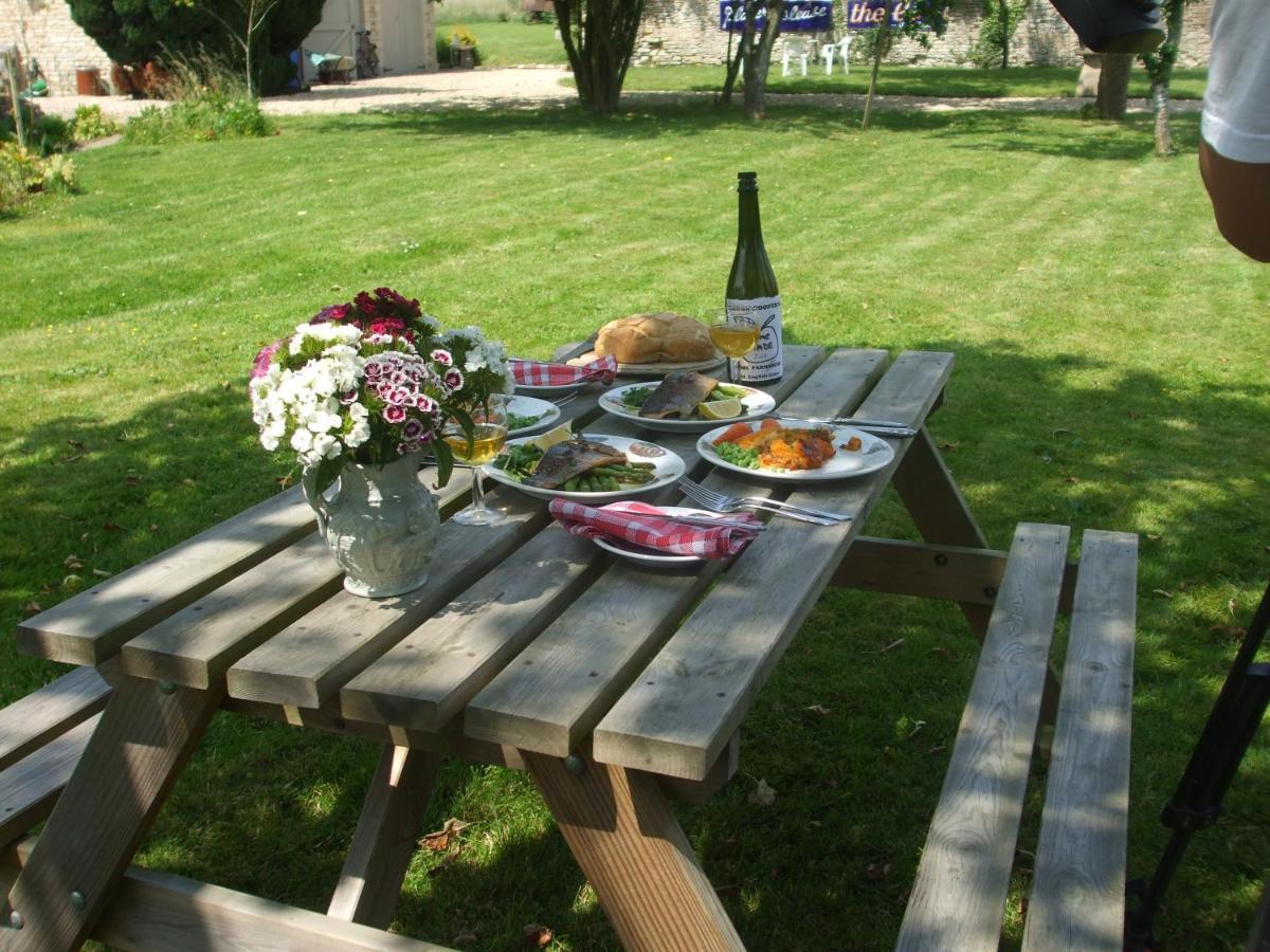 Fosse Farmhouse Holiday Cottages Chippenham  Exteriér fotografie